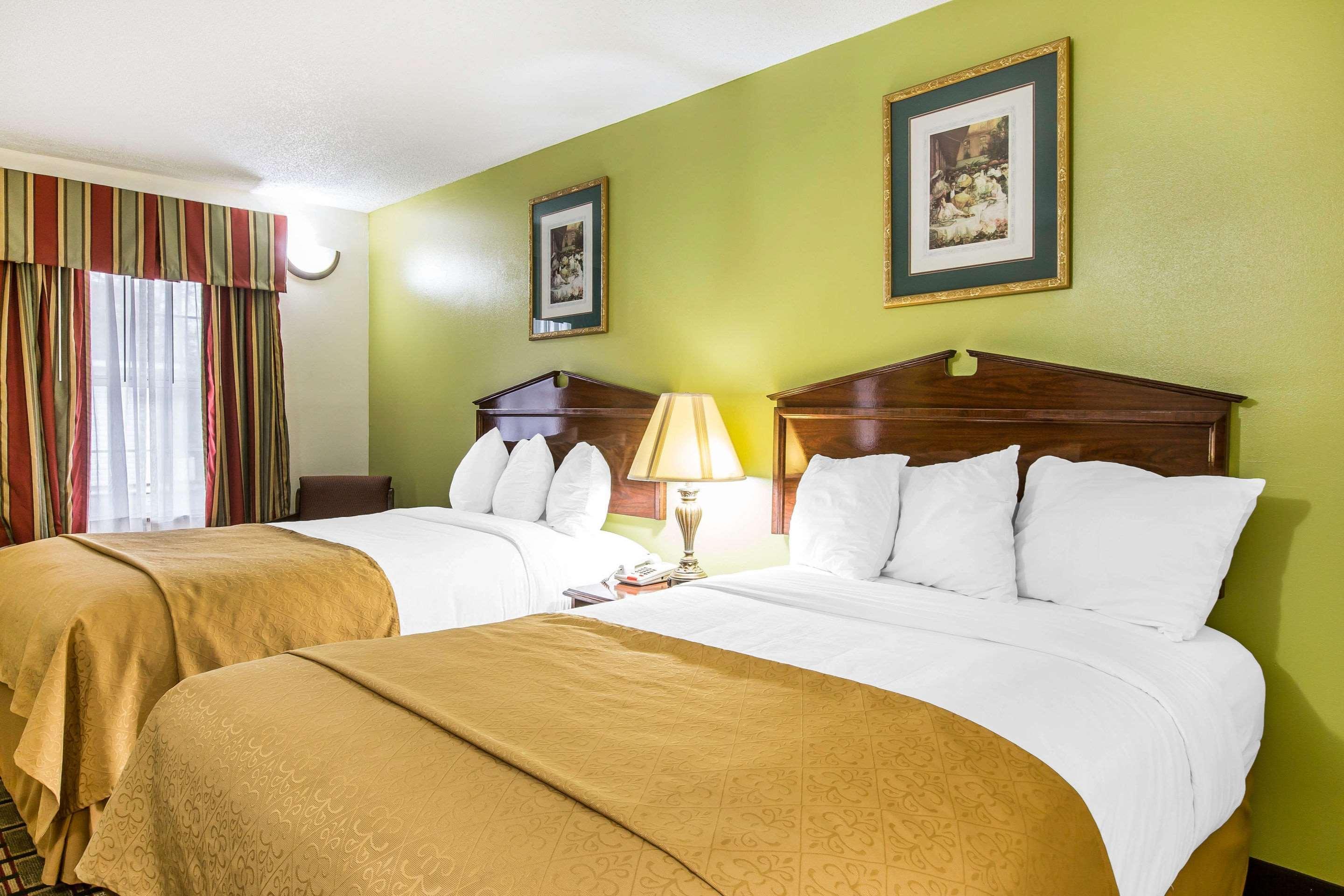 Quality Inn Eastman Bagian luar foto