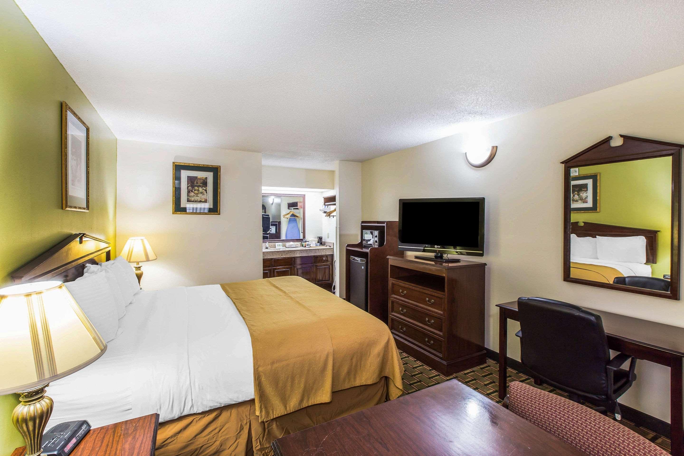 Quality Inn Eastman Bagian luar foto