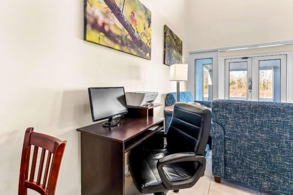 Quality Inn Eastman Bagian luar foto