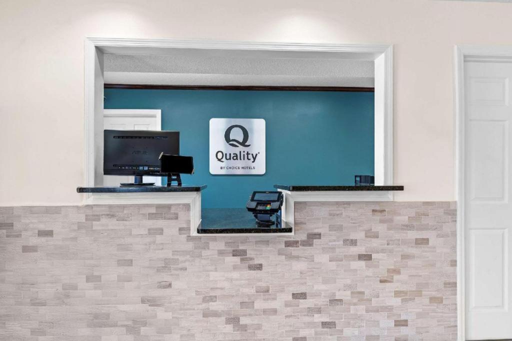 Quality Inn Eastman Bagian luar foto