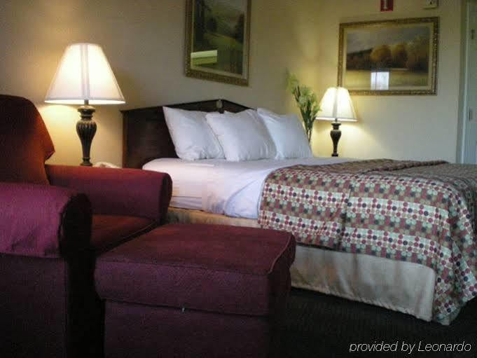 Quality Inn Eastman Bagian luar foto