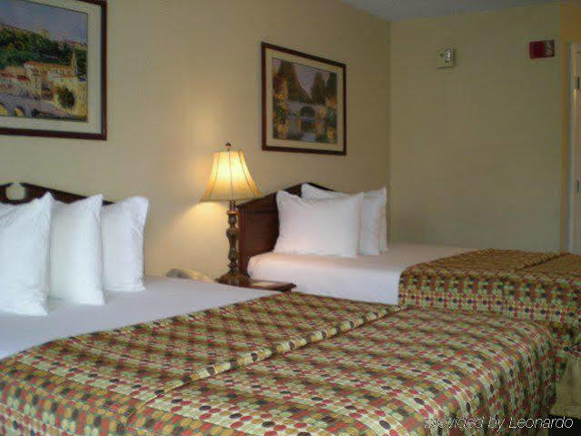 Quality Inn Eastman Bagian luar foto